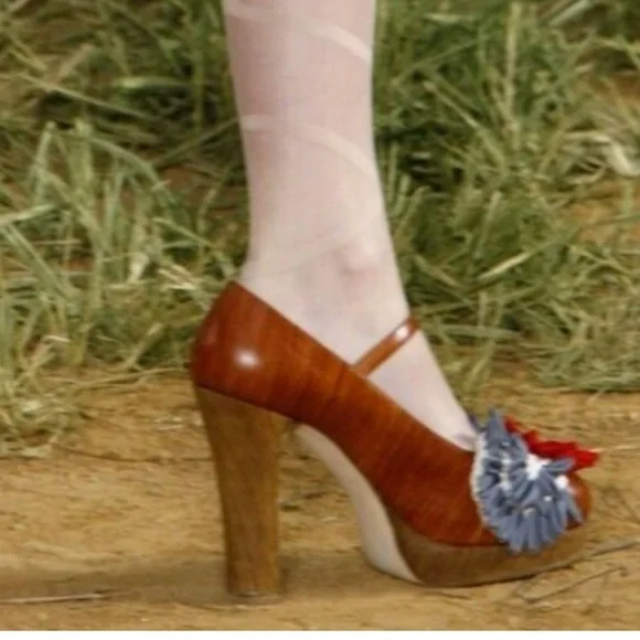 Chanel Rare Runway MarieJane Wedge Brown Floral Heels Size 7.5 M - Picture 4 of 16